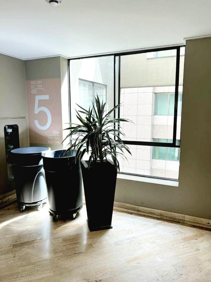 Acogedor Apartasuite Cerca Al Parque De La 93 Bogota Buitenkant foto